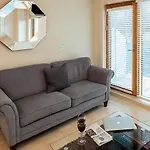 Robin Hill Apartments