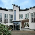 Robin Hill Apartments